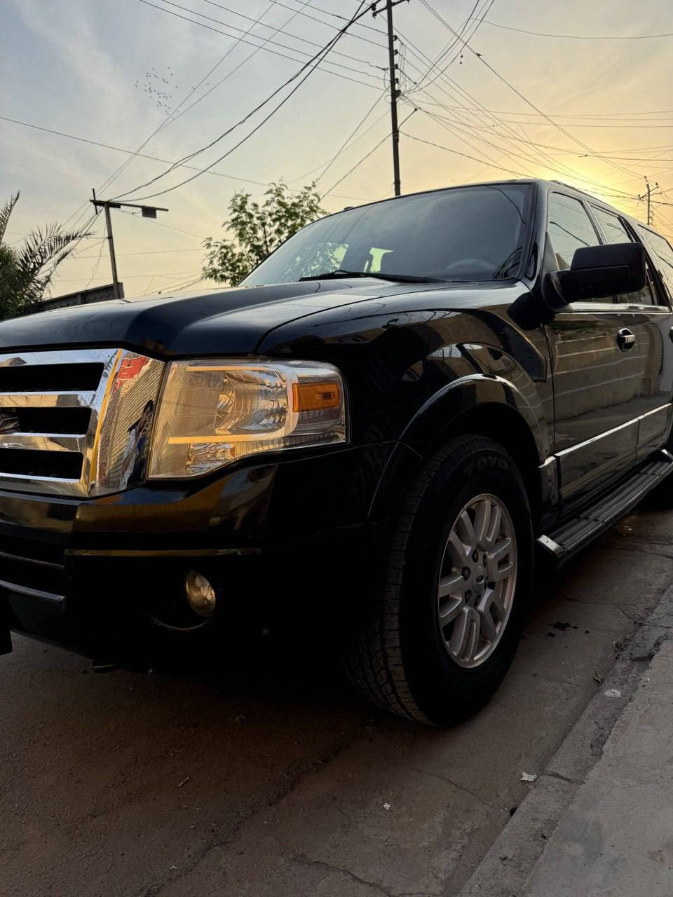 سلام عليكم فورد اكسبدشين موديل 2011 XLT السيارة خليجية مكفولة مابيها لا ضربة ولا صبغ للأستفسار ***********
