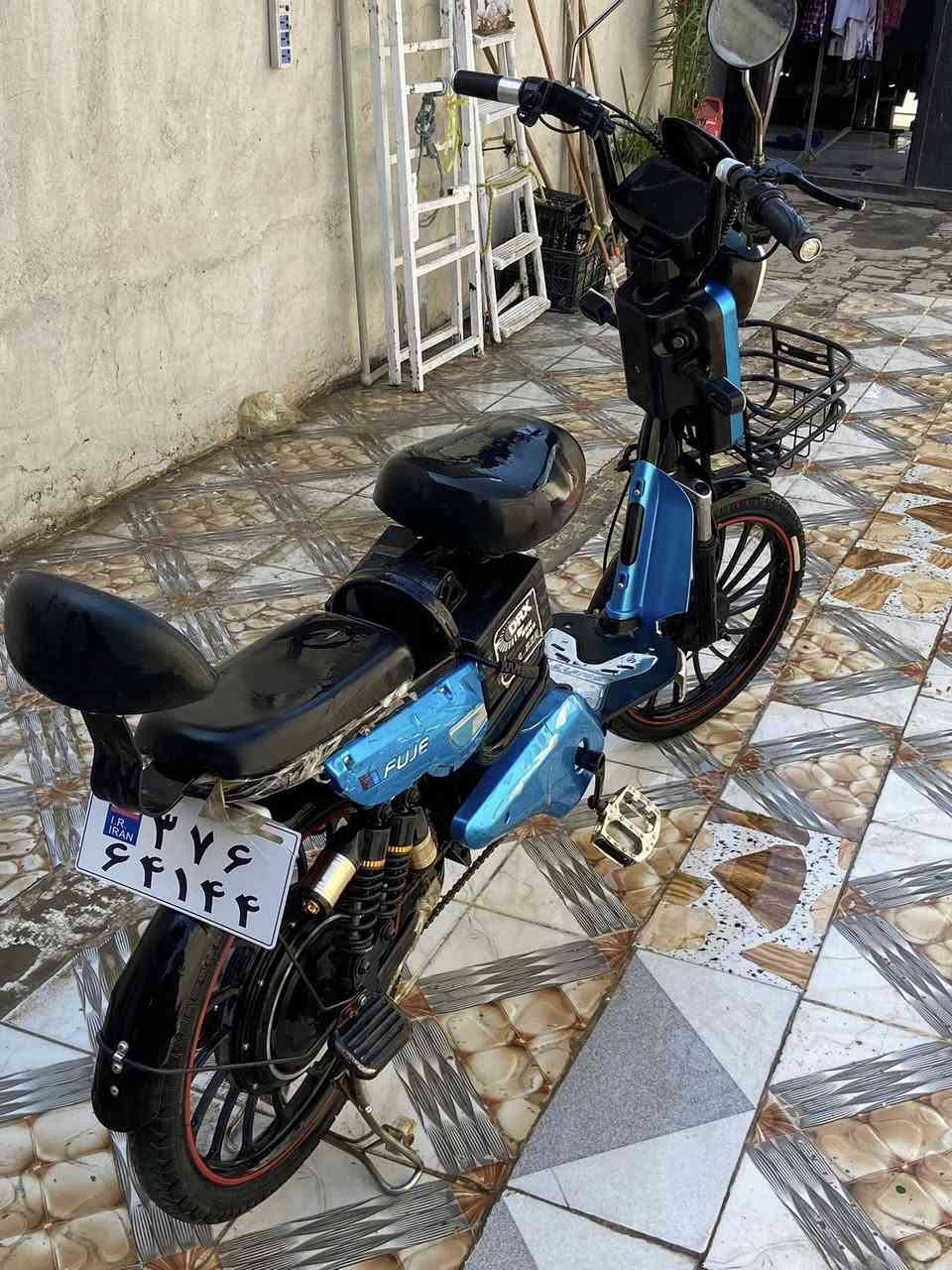 دراجة شحن للبيع موديل 2024 مابي عيب دراجة نظيف حجم كبير 4 بطارية سعر 280 بي مجال قليل عنوان كركوك پنجا علي قريب قاعه مير سمايل رقم ***********
