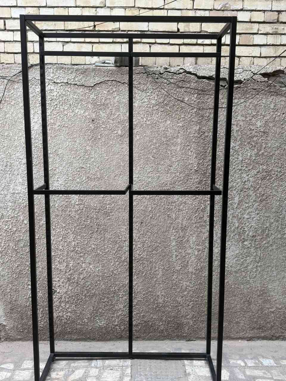 السلام عليكم ،
متوفر بوفية عرض مع الاكسسوارات 
العدد 9
القياس العرض 120 سم
الارتفاع  180 سم ( العنوان بغداد الكرخ) 
***********
