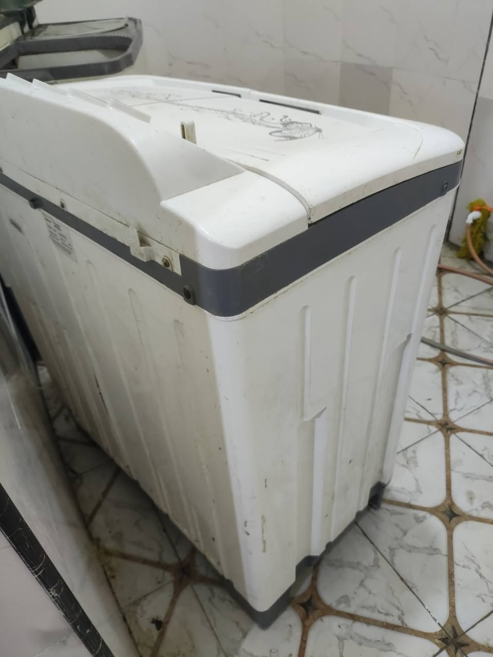 سلام عليكم من رخصه مدير الكروب 
غساله نضيفه شغاله على فحص ب ٧٠ 
ماطورات ماء شغالات ملف نحاس الاصلي سعر الواحد ٣٠ 
ساحبه نضيفه ب ١٠ 
غراض استخدام قليل نضيفات كلش مثل ما واضح ب تصوير مكاني بغداد منطقه الانتصار 
***********
