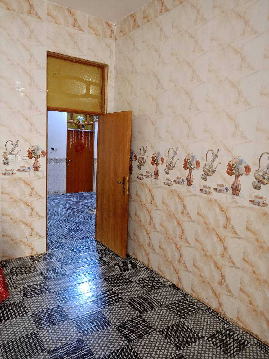 دار للبيع في المجر الكبير حي الروضه مساحه 250بيت كامل السعر على الخاص الرقم *********** عمارة, ميسان
