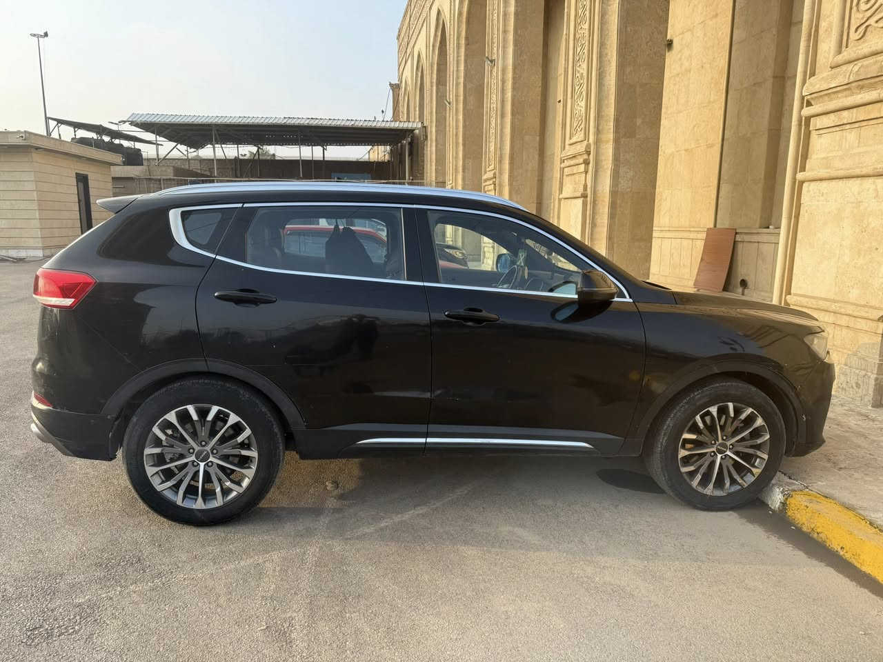 للبيع هافال h6موديل ٢٠٢٠ ماشيه ١٤٠ طخات في البوب مبدل دعاميه مبدل صدر كامل قبل ٦اشهر السعر ١٣الف دولار الاتصال ***********
