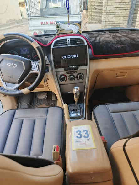 سلام عليكم سيارة تيكو 2013 محرك 1800 كير كهربائي تبريد ثلج بدون اي خياسات عدا صبغ شبر في الجاملغ الأيمن رقم انكليزي بغداد السنوية صالحة لمدة 2027 وماشية 85 والسعر 70 العنوان بغداد البلديات رقم الهاتف ***********
