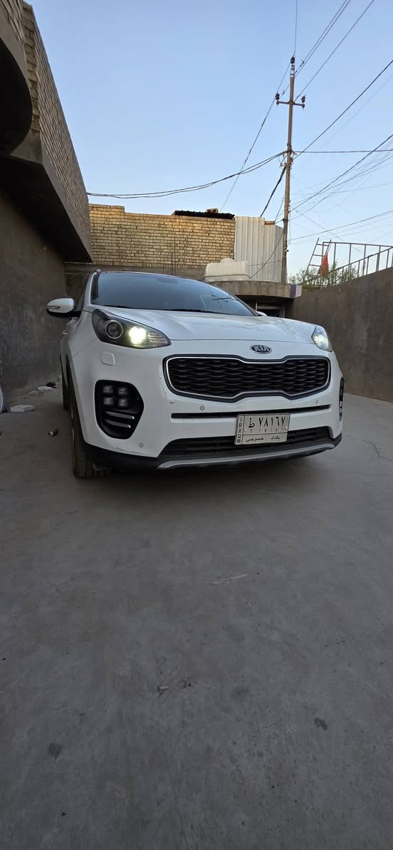 كية سبورتج موديل 2019 جي تي لاين مكفولة من الصبغ والبارد فقط رصعه بالبنيد اثر رصاصه طايشه موضحه بالصورة ماشيه 31 الف
السعر 210 ورقة العنوان بغداد مدينة الصدر الاورفلي رقم ***********
