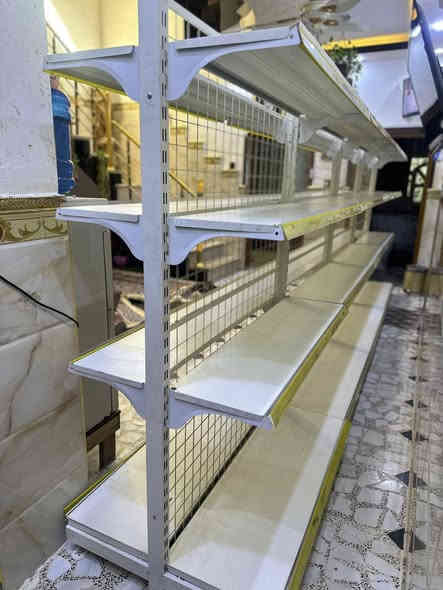 سفينه وصطي 12متر ورفوف جداري 12متر تركي الاصلي ابو جسرين ثقيل نضيف كلش مستخدم اقل 20يوم عنوان بغداد ام الكبر ***********
