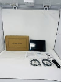 شاشة محمولة • دقة عالية • مع ملحقاتها