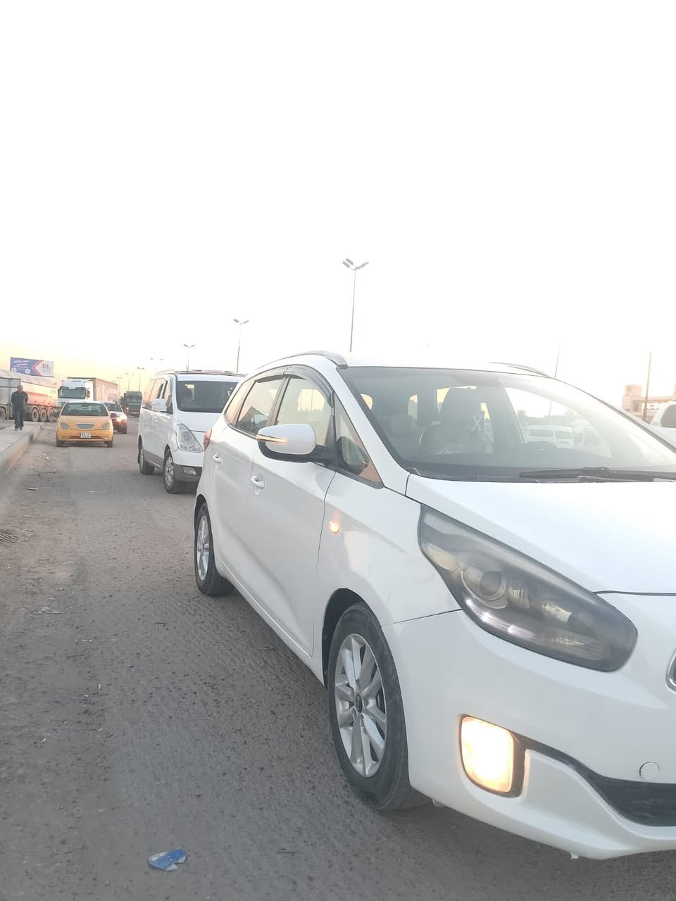 كيا كارينز 7 راكب محرك 2000 دوش
2014 صبغ عام سعر مناسب جداً 
شاشه / كامره / مري شفط / اشاير بالمري
كشنات جلد / تخم تاير / تبريد ثلج 
رقم اربيل الجديد سنويه ب اسمي 
السعر 120 وبيها مجال ‭0770 081 1555‬
مكانها بغداد الدوره
