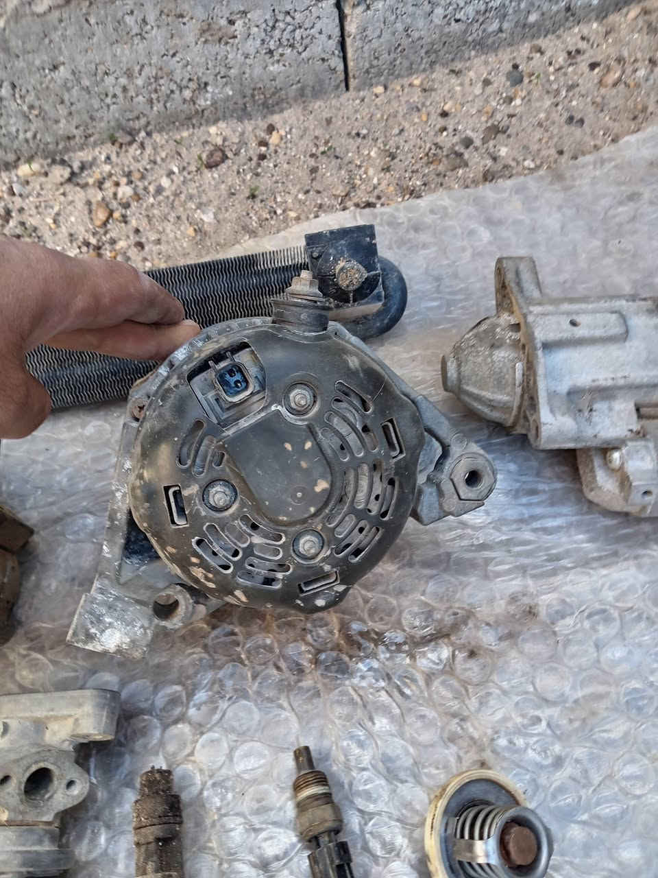 السلام عليكم اخوان غراض جيب 2008 التواصل وتساب ***********
