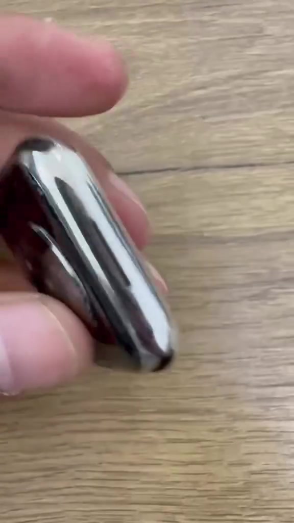 ساعه ابل جيل ٧ استانلس ستيل
نضافه ٩٩
بطاريه ١٠٠
وياها سير وشاحنه ستانلس ستيل الاصلي 
شاشه مغلفه +درع حمايه اصلي سليكون
بغداد الاعظمية
السعر ٣٢٠ الف 
*********** متواجد واتس
