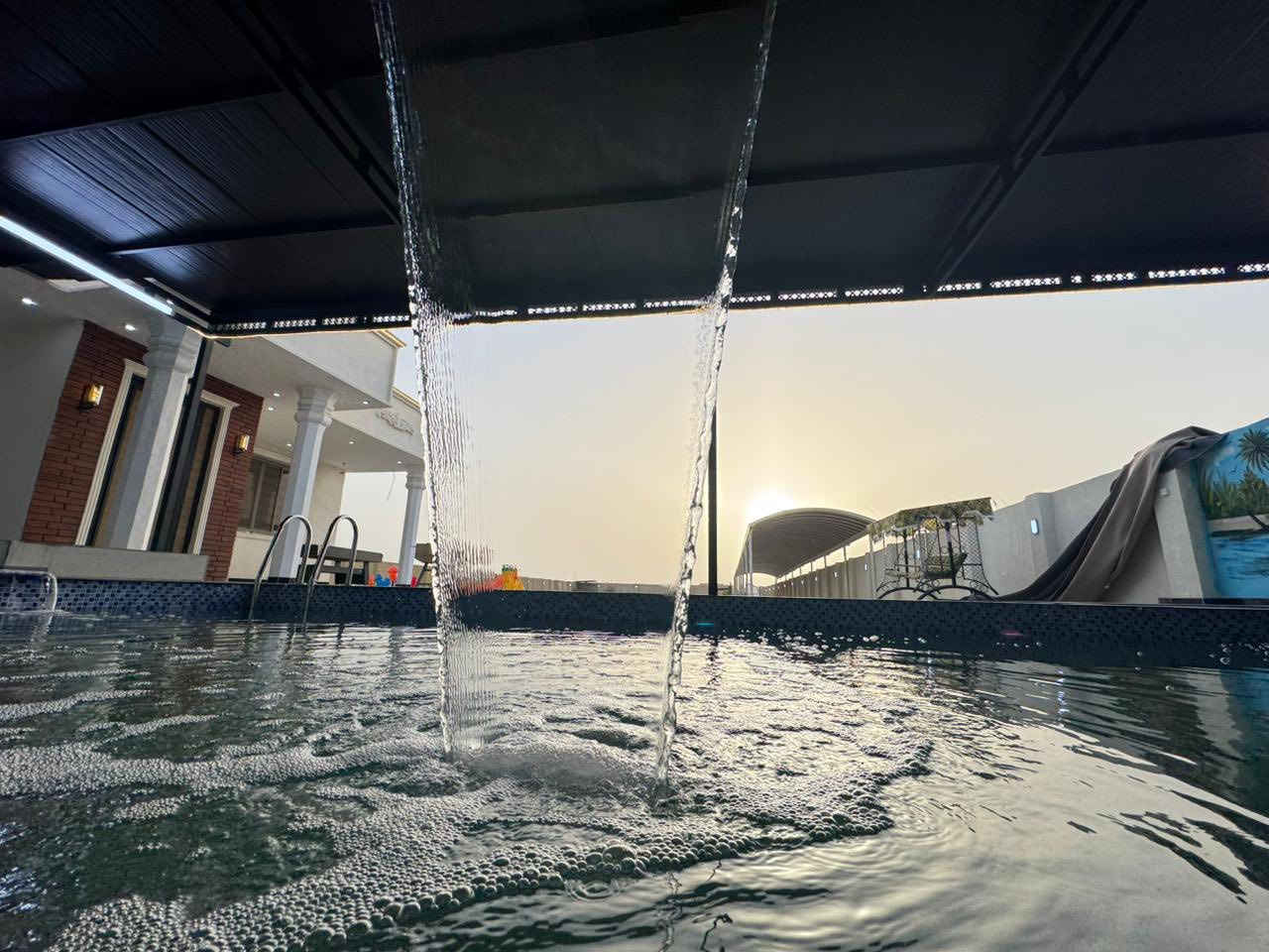 في مزرعة ريف تايم
الهدوء مو بس إحساس… هو مكان 🌾
هنا تلقى المساحة اللي تجمعك بأهلك وأصدقائك،
هواء نقي، خضار يريح القلب،
وجو ريفي ينسّيك تعب الأيام.
📍 مناسبة للجلسات العائلية
📍 أجواء ريفية هادئة
📍 خصوصية وراحة تامة
📍كراج يتسع إلي أكثر من 5 سيارات 
📍 إنترنت 5G
📍 كهرباء على مدار الساعة 
📍 تدفئه تبريد 

🏞️ريف تايم…
وقت مختلف، ومكان يخليك ترجع تبتسم 🌱
📍 العنوان بغداد _المدائن_سلمان باك 
للحجز والاستفسار  اكثر تواصلوا ويانه 📩
***********

#ملاحظه حجوزات العيد متوفره بس يمنه 😍🔥
