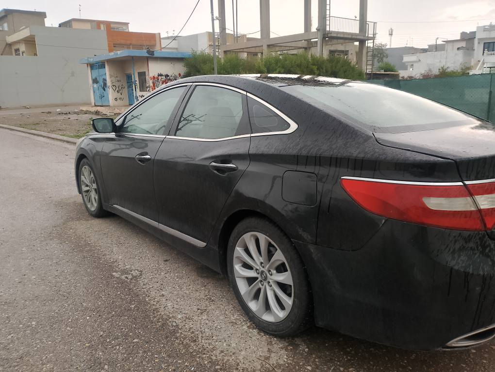 هوندا ازيرا موديل 2011 مه كينه 3000 فول فول مواصفات خليجي ناو زرد رقم و سنه وي تازه يه سي بارجه صبوغ بي ليدران و شت توند و توله 
هوندا ازيرا موديل 11 محرك 3000 سته سلندر فول فول مواصفات خليجي داخل اصفر بيها ثلاثة قطعه فقط رش بدون دواخل او ضرر رقم و سنه وي جديد *********** واتساب أربيل, العراق
