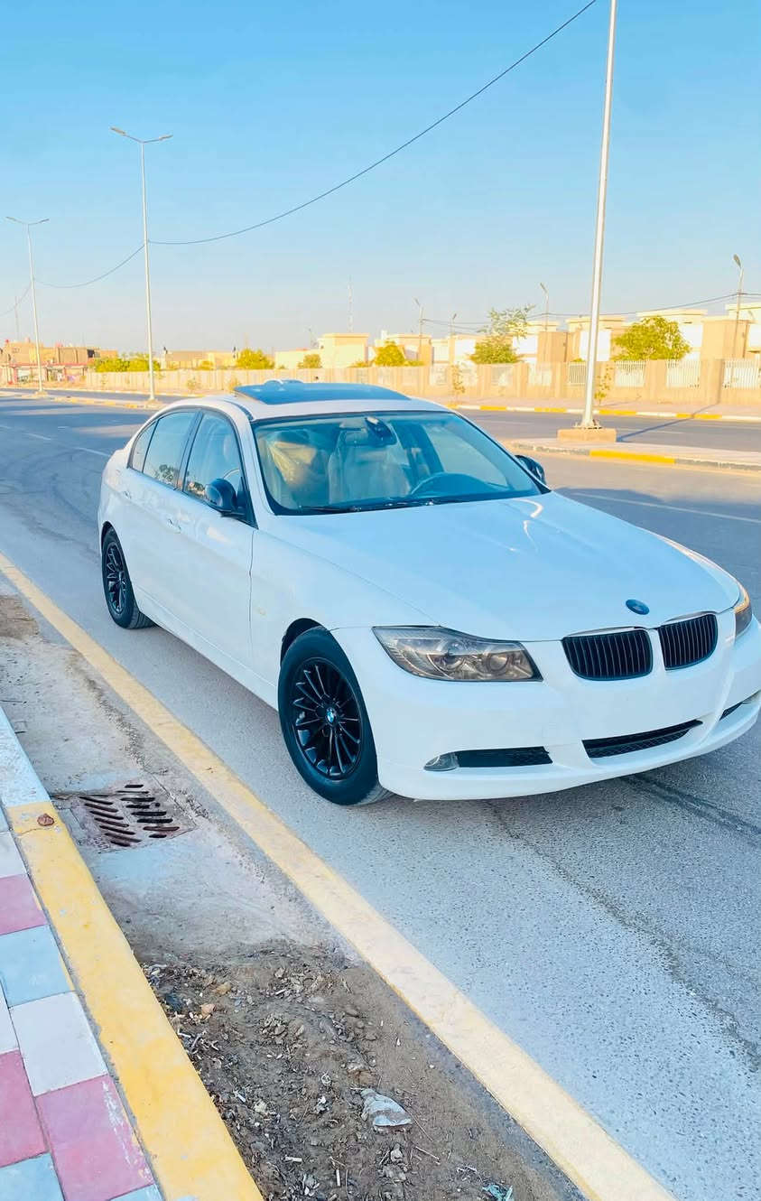 السلام عليكم اخوتي e90 2007كير ومكينه بلجيس  N52 المرغوب بيع او مراوس رقمها بغداد موازي مكانها كربلاء *********** السعر ٨٨ وبيها مجال السياره نقصها حداديه اماميه فقط
