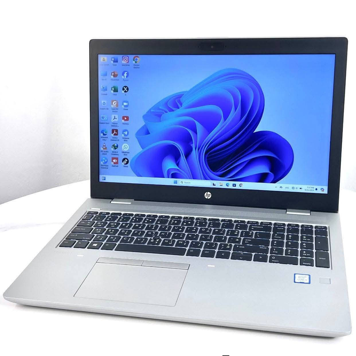 HP ProBook 650 G5
Intel Core i7-8565U

الرام: 16GB

التخزين : 512GB SSD

الشاشة 15.6 انج

كيبورد ضوئي 

الملحقات : شاحنة + حقيبة 

الشحن يدوم اكثر من ساعتين ونصف

للتواصل : ***********
