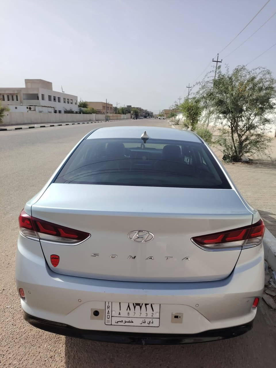 سلام عليكم سوناتا وارد كوري اصل بانزين مديل 2021مكفوله من الضربه والصبغ  بيهه ملاحضات بسيطه رقم ذيقار معوقين السعر 150وبيهه مجال العنوان بصره قرنه مكلف بل نشر رقم صاحب السياره ***********
