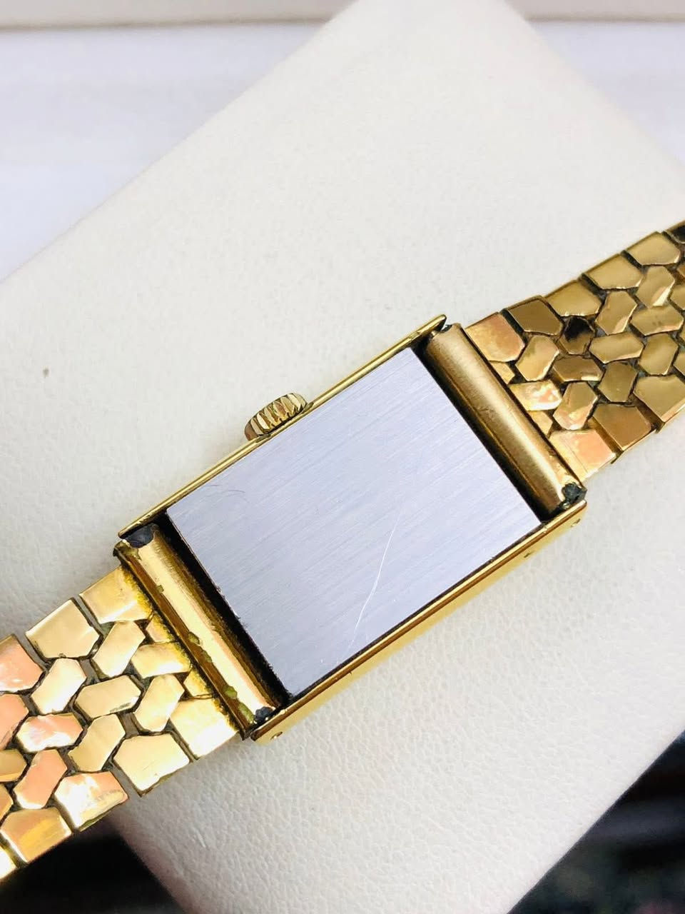 ساعه اوميكا ديفل ( OMEGA) نسائي 
سويسري اصلي انتاج الستينات 
نصب - تكويك 
تغليف ذهب بالكامل نوادر 
للاتصال ***********
