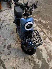 دراجة شحن 2025 زيرو قبل 4 اشهر اشتريته سويج بصمة وكارت خمس بطاريات شحن...