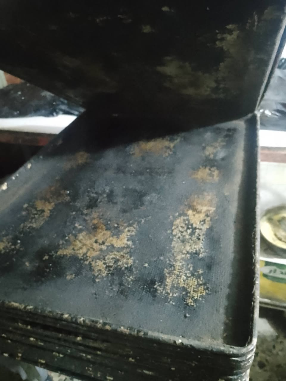 فرن للبيع شغال على الفحص سعر 11 ورقه الصواني 25وحده على 10قفل بدون عمله والعربايل 2 قفل 120ثنينهن بدون معامله رجآ بغداد الصابيات قرب جسر الدوار ***********
