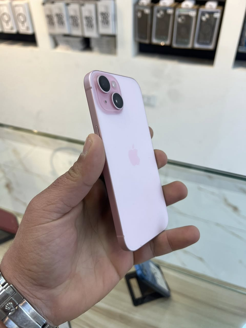 iPhone15
128g🔥🔥🔥
🩷🩷🩷🩷🩷🩷🩷🩷🩷
شرق اوسط مدخل خط 
البطاريه. . 100🔋
 ‏بالإضافة الا بكج  هدية   ( كفر + لزقه + وصله ) 🔥
‏بالإضافة إلى كفالة ورقية من المحل سنه 🔥
‏🚚 يتوفر لدينا خدمة توصيل إلى جميع أنحاء المملكة
‏للتواصل معنا على الرقم أو اتصال أو WhatsApp
     0797068895📞
للتواصل واتس 👇 اضغط على رابط  
http://Wa.me/+962797068895
‏📍موقعنا في طبربور تقاطع الاتحاد الرياضي مقابل Number One بجانب سما للصرافة فرع دوار الدبابة  اسم المحل تيك ماد (TechMad )
‏وتوفر لدينا جميع أجهزة ال iPhone المستعملة مرحبا بالجميع


**إذا كنت صاحب هذا الإعلان وتريد حذفه لأي سبب، رجاءا أرسل رسالة إلى الدعم الفني**