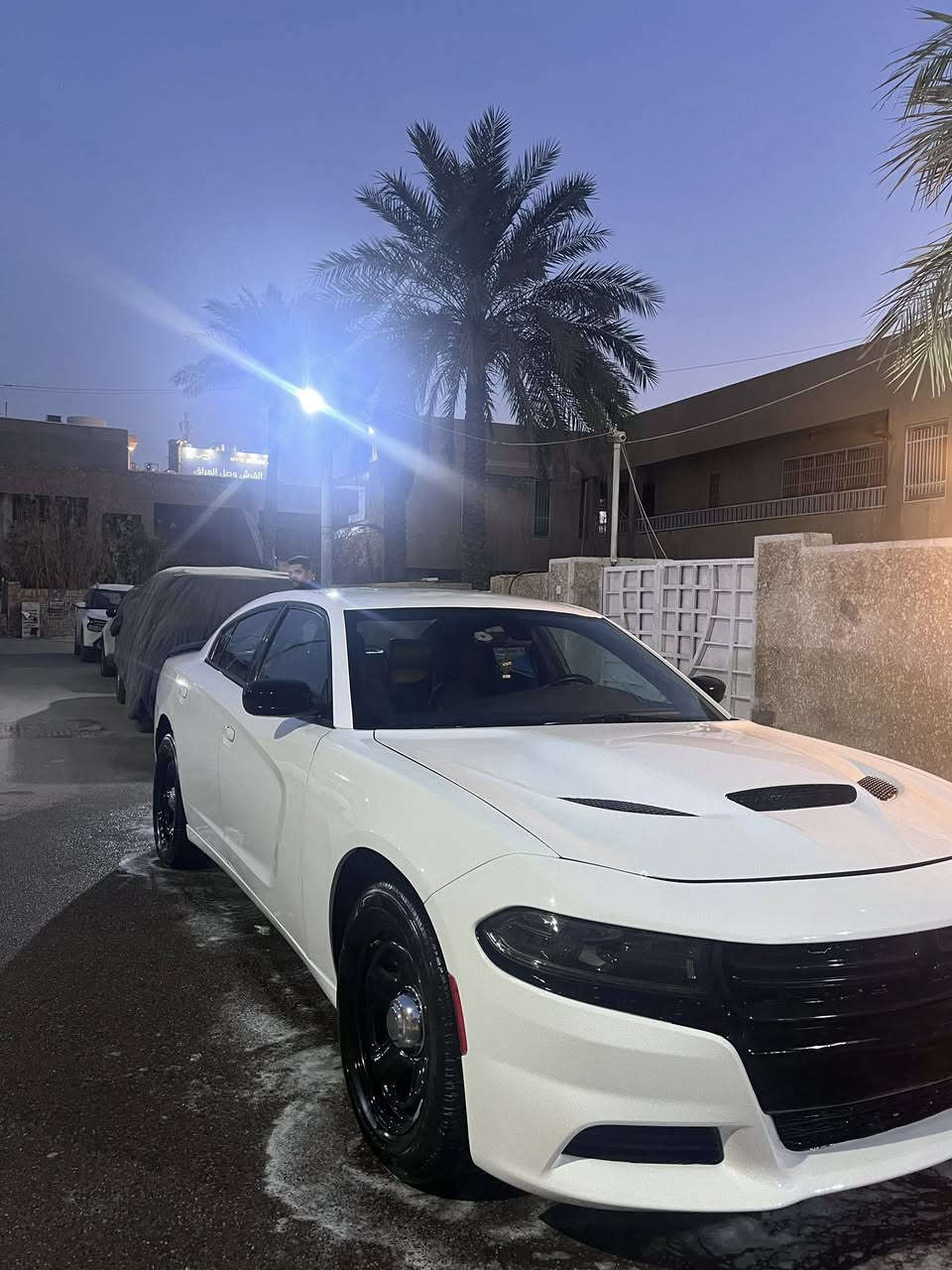 للبيع
جارجر بوليسي دخول جديد 2023
 رقم بغداد ب اسمي
هيمي 5700
مواصفات عادية
السيارة ماشية 2000m
حادث امريكا موضح ب الصور 
بابتين وبنيد تبديل لون 

وهنا ب العراق انطخت ونصبغو بيبان السكن على كد شبر 
السيارة بيهة نقوصات بسيطة مجال ماعندي اكملهم

السعر 207 وبيهة مجال بسيط 
 مكان السيارة بغداد زيونة 
***********
