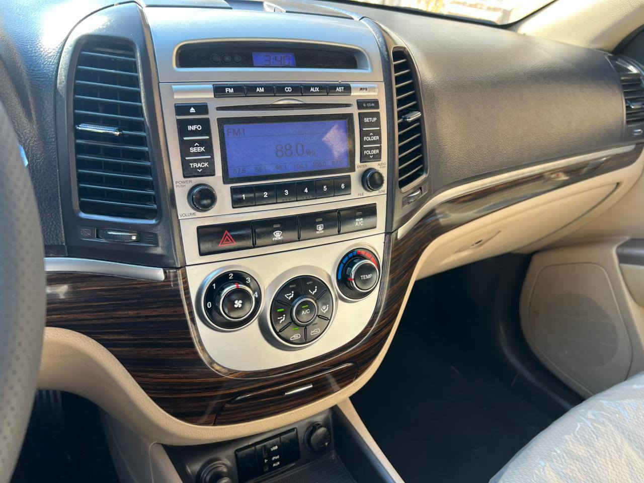 هواندي سنتافيه  
فور ويل دفع رباعي
 تحكم ستيرن جهتين
ع وضع الشركه السياره 
فابلون الشركه بعده  ع قماره ماشيه 
68 الف حقيقي  
 وبسمي شخصياً  هسه رقم الدوالي 11 بغداد سنويه 2030
اتراي زيرو صدر زيرو داخل وخارج نضافه زيرو 
( مكفولها بلاديه لا ضربه ولا صبغ ولا تبديل )  الحمد الله كفاله عامه
موديلها ٢٠١٢ 
مواصفات 
 سته سلندر 
٣.٥٠٠هواي بلاد مامفتوح برغي بلادي مكفول 🔒 
فورويل دفع رباعي 4 \4
سياره من شركه عدي لحد الان ع أيد وحده  جدا مكفوله بدون صبغ ولا اي شي ولاحادث ابد نضيفه جداً
كير تبريد صدر  خير من الله جاهزه 
مكاني بغداد  موديل السياره ٢٠١٢ 
اخوان شراي جناي يتصل ع رقم وتدلل مو شراي ارفع منشور بكلمه يالله ممنون منكم جميعاً
***********

***********
