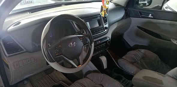 توكسن 2016 ضرر قبغ صندوك وجاملغ خلفي وصابغين الباب توحيد لون سيارة جاهزة رقم نينوى الجديد السعر 135 للاتصال *********** / ***********
