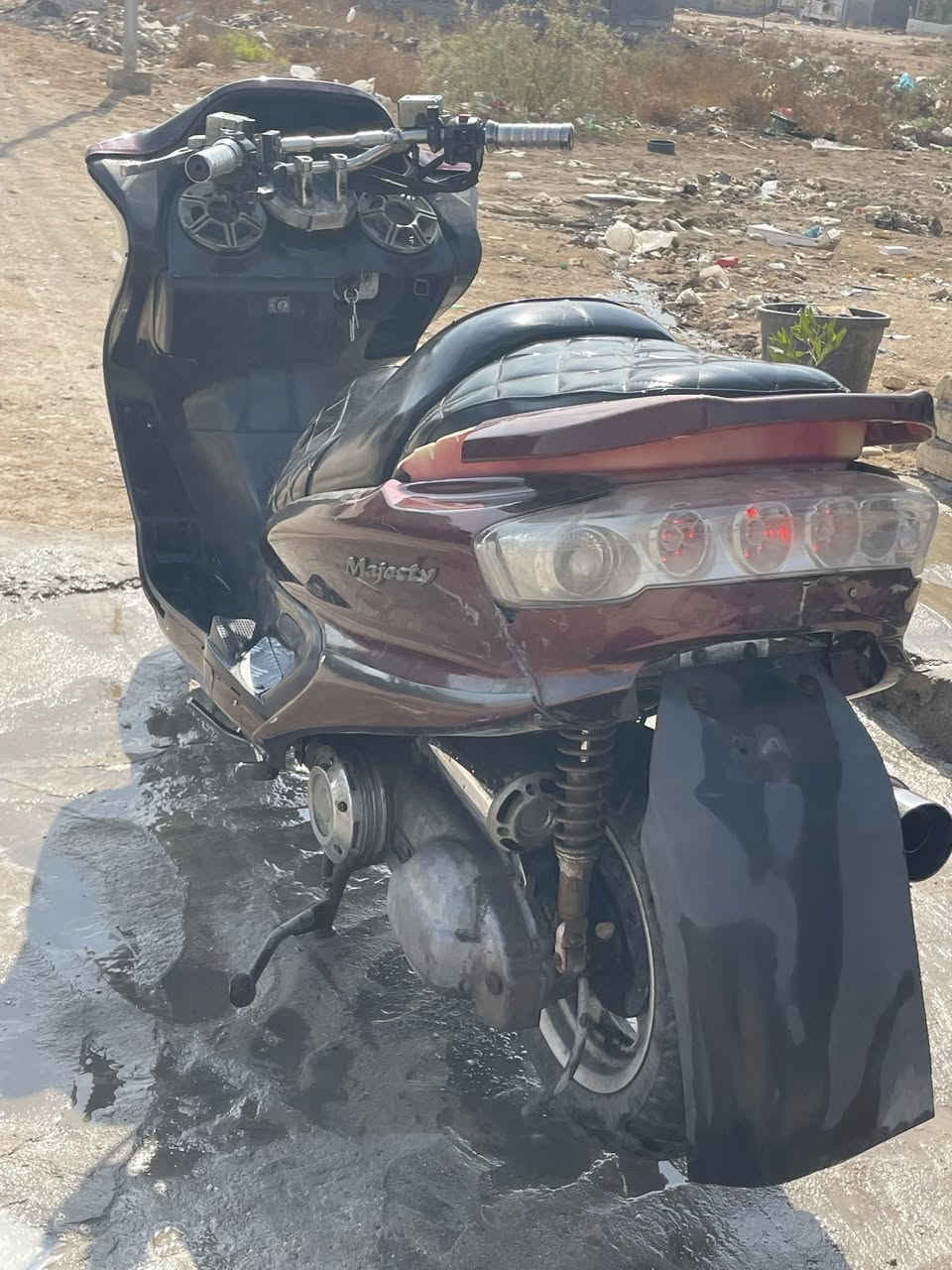 سلام عليكم ماجستا
دبل رون 
جاهزه نقصها فقط دواسات الي على اليمنه وعلى اليسره 
كلها شغاله 
مابيه اي نقص 
منفيس موجود 
موديل 2010
مكانها بابل الاسكندريه ***********
