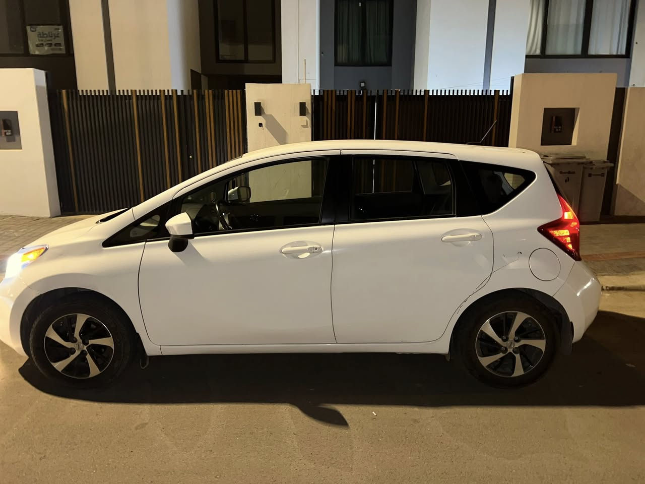 نيسان فيرسا هاشباك
نوت

للبيع المكان بغداد يرموك

محرك 1,600

وارد امريكي

مواصفتها :

مثبت سرعة 

شاشة 

تحكمات ستيرن 

كاميرا خلفية 

حساسات لكل السيارة

اندوريد اوتو 

كار بلي 

بلوتوث

ماشية 81,000

سيارة نظيفة كلش صدر وتايرات ودهن  كلة جديد 

سيارة باسمي تحويل

السعر 97
وبيها مجال بسيط
***********
