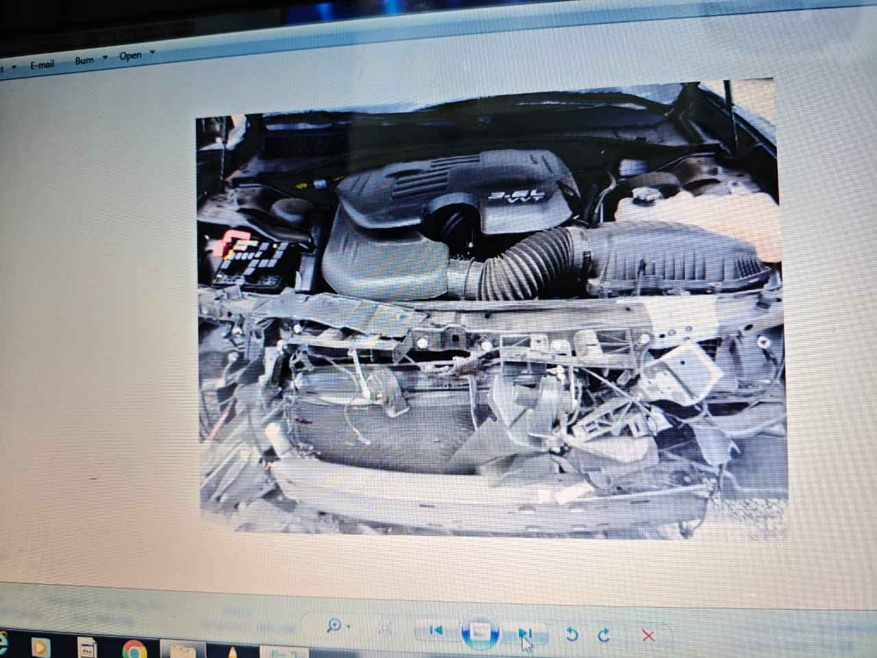 سلام عليكم جارجر موديل ١٤ كير مكينه مكفوله كشر ابيع كوم حديد تحويل موجود مكان بغداد مواصلات الشرطه الخامسه السعر ١٠٠ *********** واتس اب
