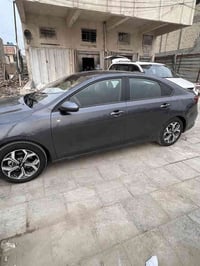 سيارة كيا فورتي  2021    رقم اربيل الجديد تحويل او وكاله اليعجبك ماشيه...