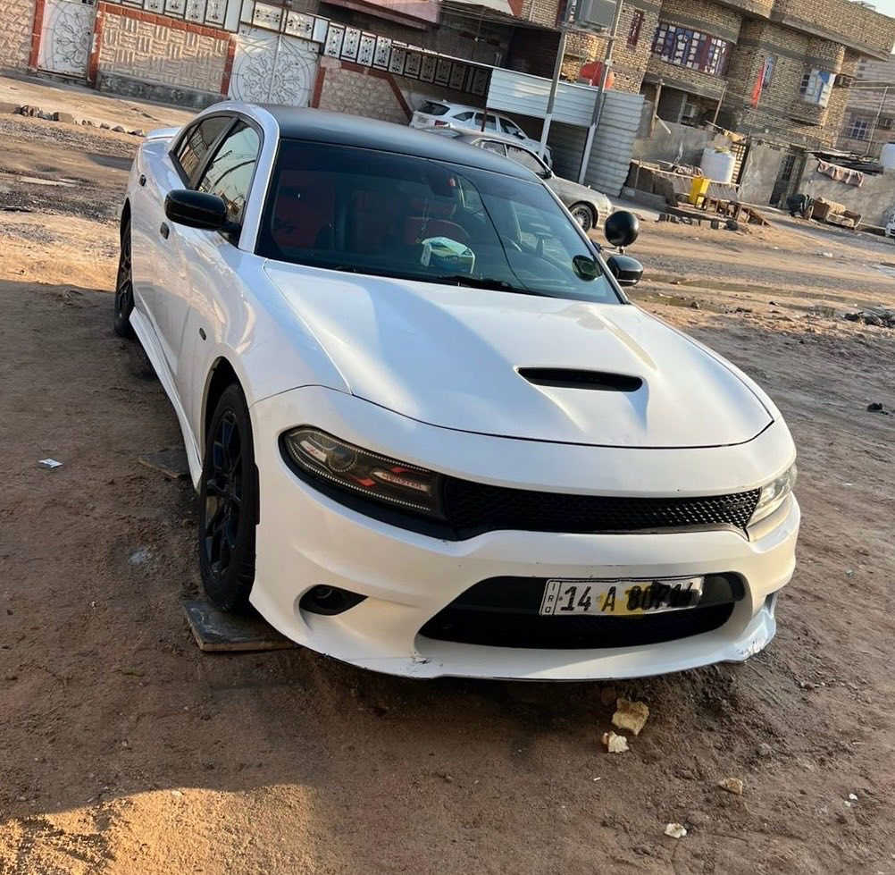 سلام عليكم 
جارجر بوليسي 
مديل 16 اصل 
مكينة 8 سلندر هيمي
كير الف تعليك 
البنيد مبدل رياضي ولبلادي موجود 
كزوزات رياظي تحكم رمود 
وكزوز لبلادي موجود 
حادث دعاميه وبارد قليل  
رقم بصره تحويل ثاني يوم 
السعر 153 وبيه مجال 
استفسار *********** 
عنواني بصره
