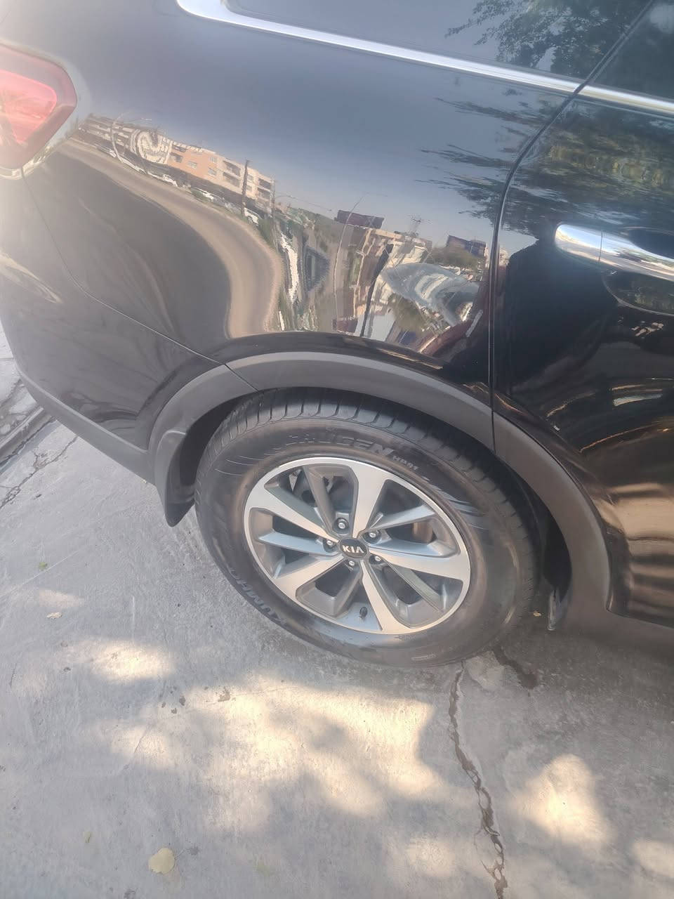 سلام عليكم.. كل التقدير والاحترام للجميع.. سورنتو ٢٠... ٦ سلندر فول للأخير صبغ بنيد وجاملغ بدون دواخل ولا ارباك ماشيه ١٢٠ حقيقي نظيفه جدا وادامه كامله رقم بغداد وباسمي.. ٢٠٠$ الاتصال على الرقم ***********

