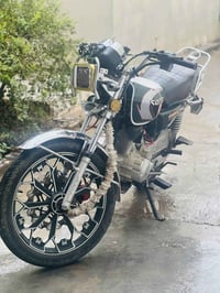 زيتوني • ٢٠٠cc • مو تقليد