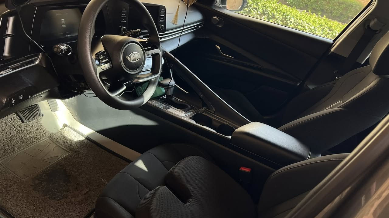 النترا هايبرد 2025 بلو
سياره فول عدا الفتحه والكشنات مواصفات بلو  فقط بارد بونيد و3 اصابع من الجنطة كل قطعهه البلاديه راجعه بدون صبغ وبدون دواخل وبدون ايرباك كفاله ماشيه 23 الف كيلو سياره اخت الزيرو صور الحادث مرفقة بالمنشور السعر 158 وبيهه مجال قليل 
كربلاء _ ***********
