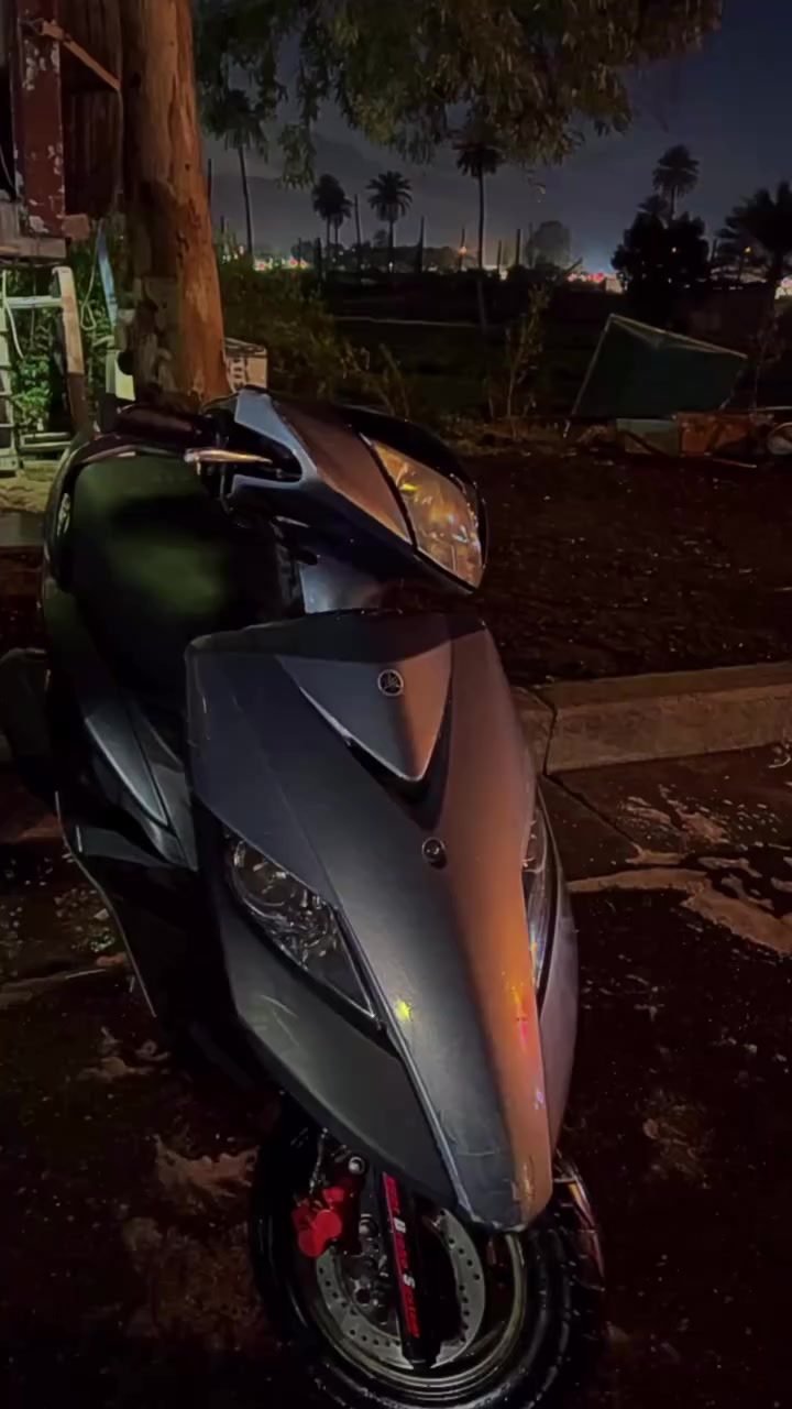 السلام عليكم شباب الوكاله للبيع الدراجه كله بلاديه جيب وياك 1000 فيتر وتعال وذا الدراجه مفتوحه تاخذه وتروح بلاش الدراجه كفرات بلادي مكينه بلاديه بيه شلعه ومعدل تشك الكع مكاني بغداد والدراجه معروضه ب800وبيهه مجال الرقم***********
