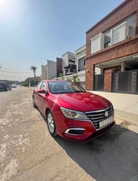 MG 5 2023 المواصفات👇  • محرك 1500 تنفس طبيعي  • ناقل حركة 7 سرعات CVT ...
