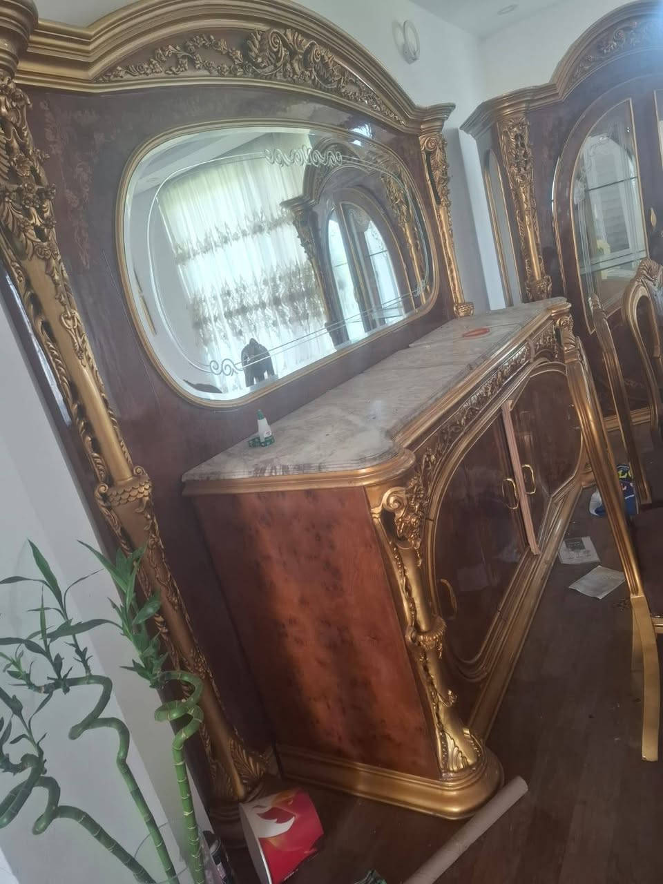 بيع مستعجل أربيل
مصري درجة أولى طلب خاص
سايد بورد وفاترينا وميز طعام
***********
