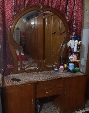 للبيع غرفة نوم صاجية كاملة 
عنواني بغداد الشعلة 
السعر ٢٥٠ الف وبيها مجال
راسل واتساب وادلل رقمي  ***********
