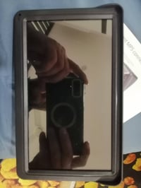 شاشات سيارة • ٣ شاشات