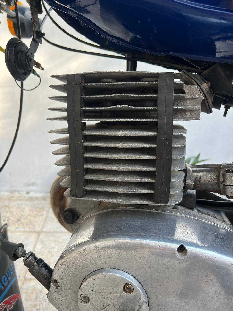 مابعد السلام ماطور امزت موديل ٨١ كهربائياتها اشاير كله شغال وكامل معمر جديد مكينه ساسيس ثلاثه السعر ٩٠٠ وبي مجال لشراي. بدون لوحات ***********
