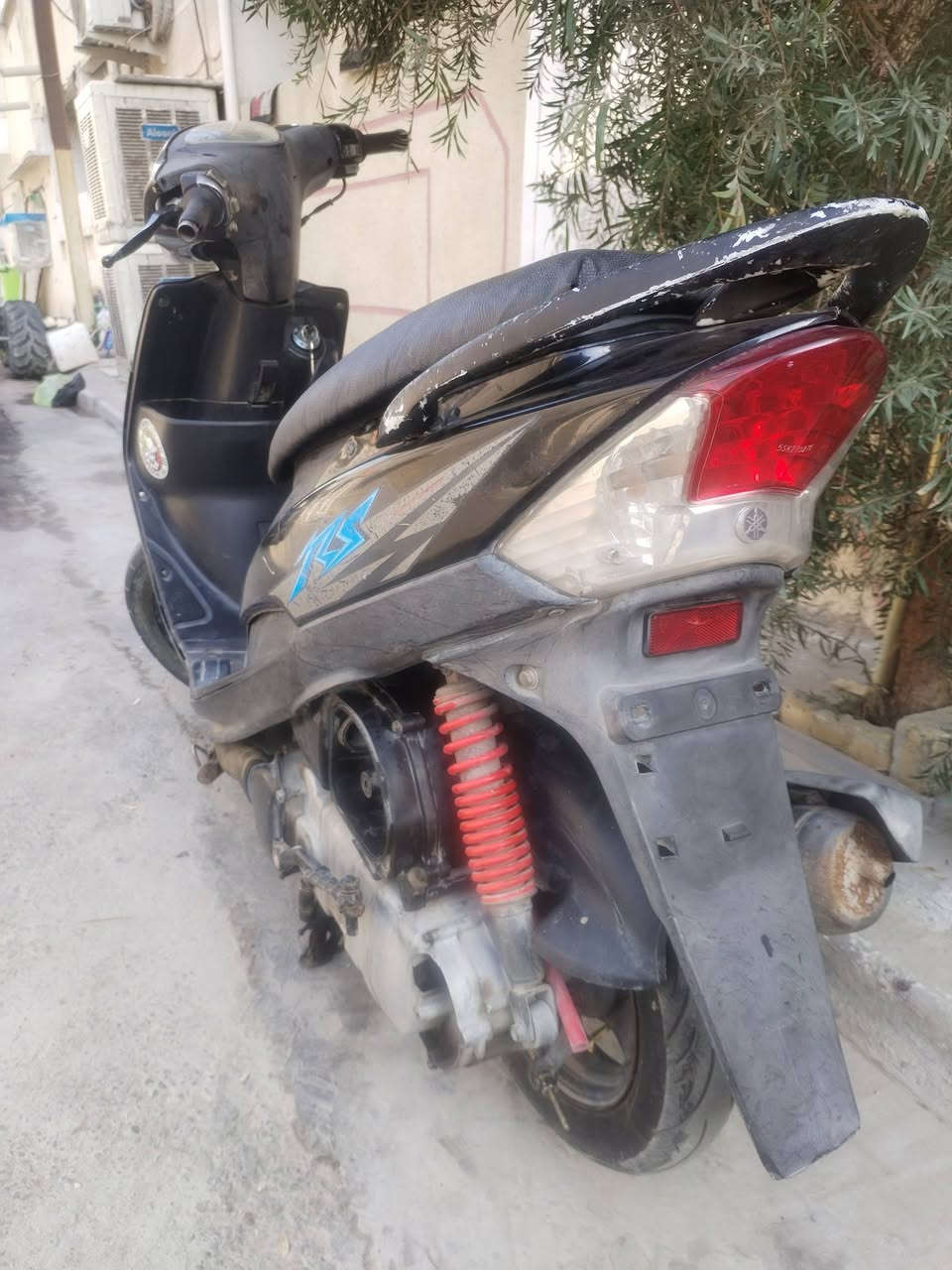 السلام عليكم ماكس عدله 120 كفرات اصليه كهربائيات كلها شغاله ب450 وبيها مجال ***********
