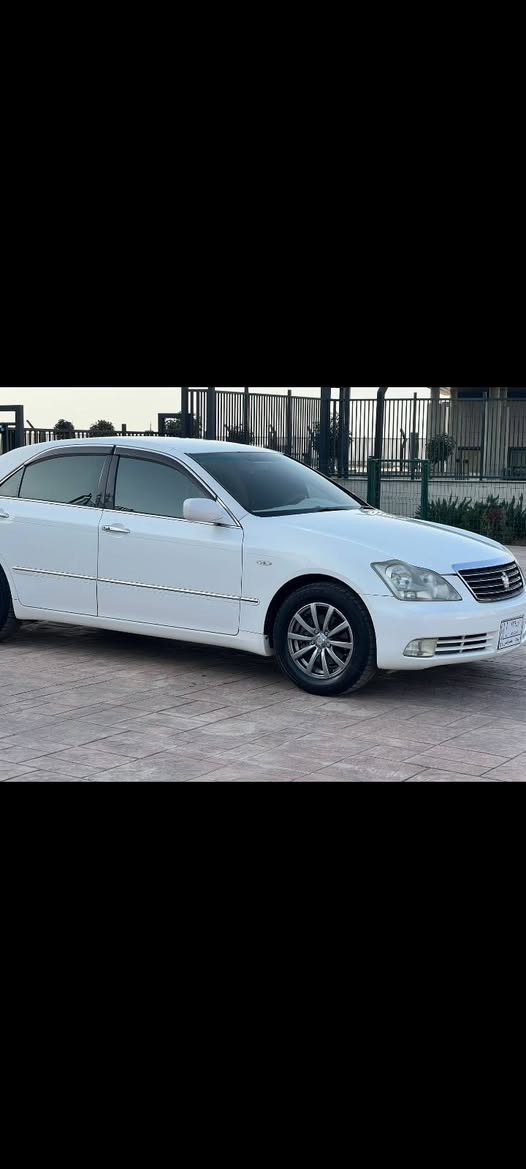 شاهینە براوە 
گەورە بە گەورەی 
182بێ دوکەڵ 
مۆدێل 2006 بەسمە ڕەیاسی 

ناوزەرد 
3دوگمە 
3پەردە 
مەرکەزی
 سەلاجە
کامل مەسروف 
ساردوو گەرمی بەسراوە 
جامی هەڵ گیراوە 
برێکی بەسراوە 
رۆنی گێروو مەکینەی گۆراوە  
جال شووخ شەپۆلی نیە 
بەس شوێن موس و بڕاوەبۆیاخە 
شوێن هەڵەبجەی شەید
سعری53 کەمێ مەجال 
*********** حلبجة, السليمانية
