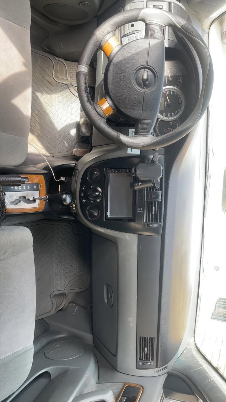 سلام وعليكم اوبتره 2013 
رقم اربيل بأسمي هزه بعدها ماسقطه 
مكينه جديده بيها تخم تاير جديد 
سياره مكفوله من ضربه 
وتبديل يعنيً كفاله 
كير تبريد خير من الله 
سعرها 92 
مكاني بغداد دوره 
رقم تلفون ***********
