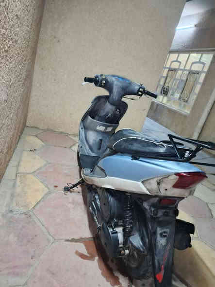 سلام عليكم للبيع ماكس منغولي 120 درجة بلاديه على  وضع شركة منفيس موجود سلف وهندر كهربائيات كلها شغاله جاهزة من كلشي كيج بانزين شغال كيج سرعه شغال  
مكاني بغداد التاجي يم جسر مصابيح السعر450وبيه مجال *********** واتساب
