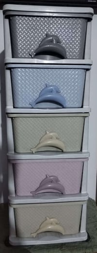 لوكر 5 جرارات • نظيف • حي العسكري شارع80