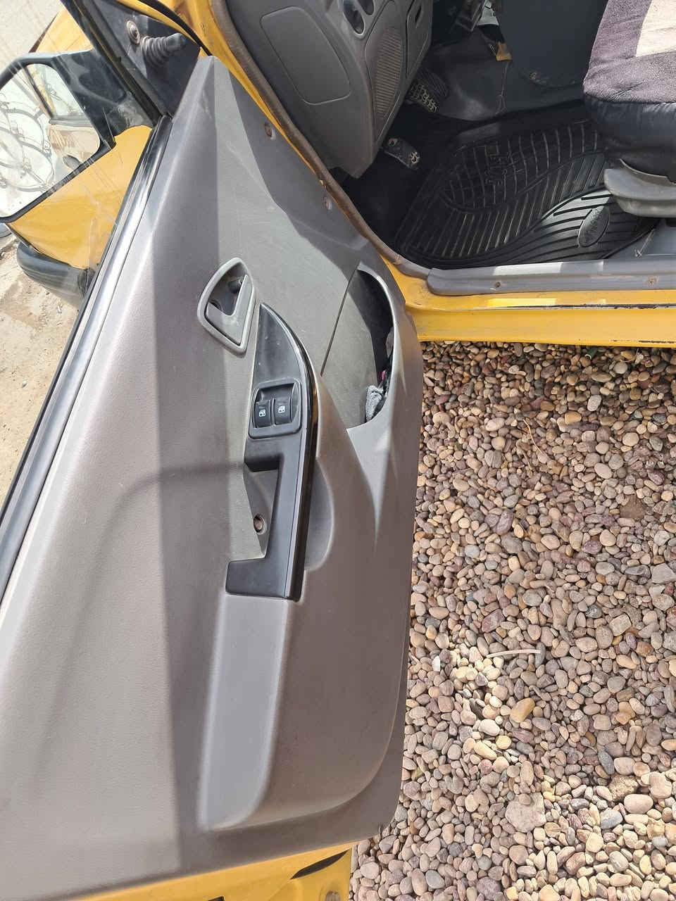 السلام عليكم سايبا موديل 2012 جاهزه نقص بس تبريد كير مكينه جدد السعر 27قفل*********** واتساب
