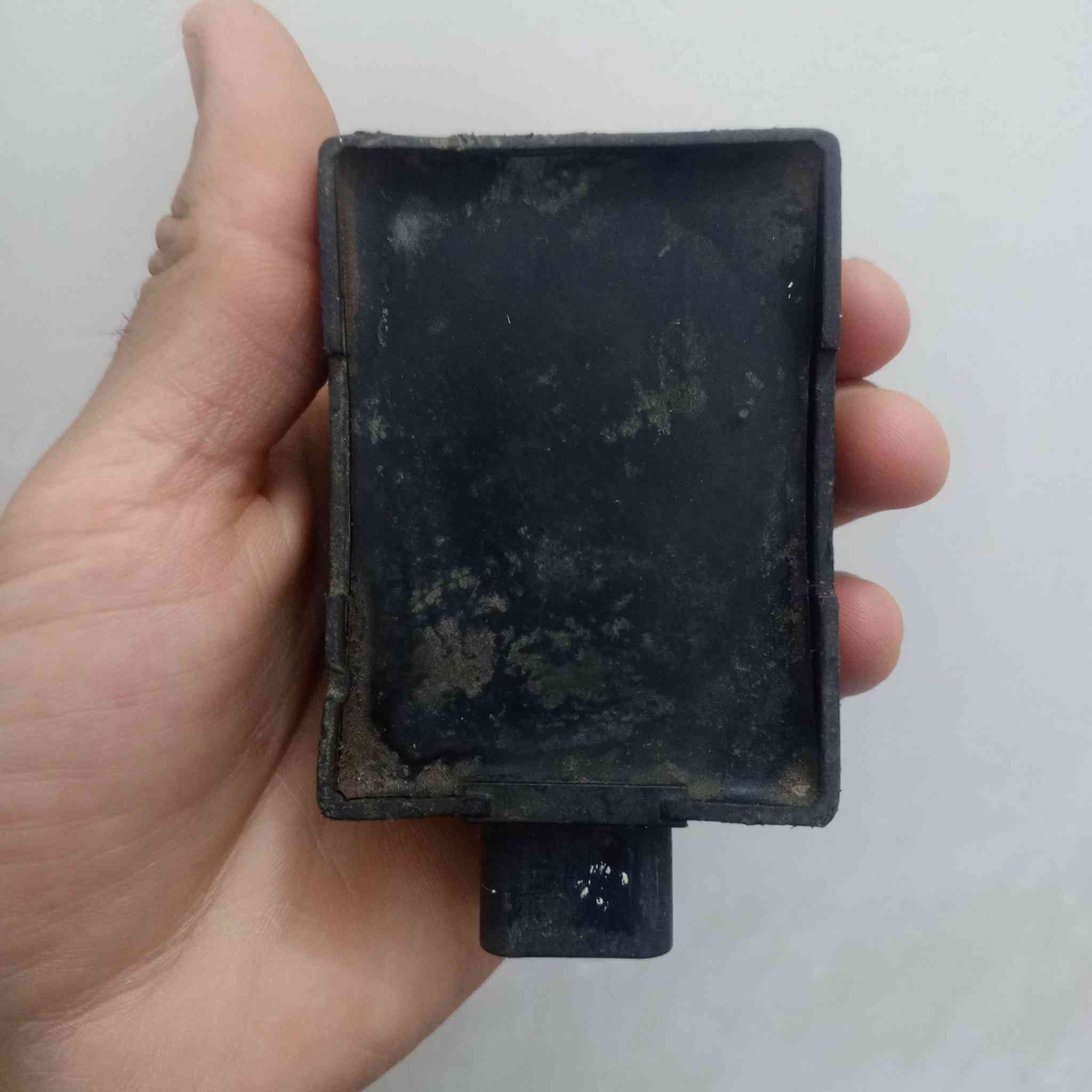 السلام عليكم اغراض سازوكي تفصيخ للبيع عقل بلادي/ جوزة بلادية/ويل امامي/دبة دهن كاملة مع قبق/قمجي بانزين كامل/تانكي بانزين /كشن كامل/ شاصي اوراق مع سواداتت
اليريدهن يراسلني أو يتصل ***********
