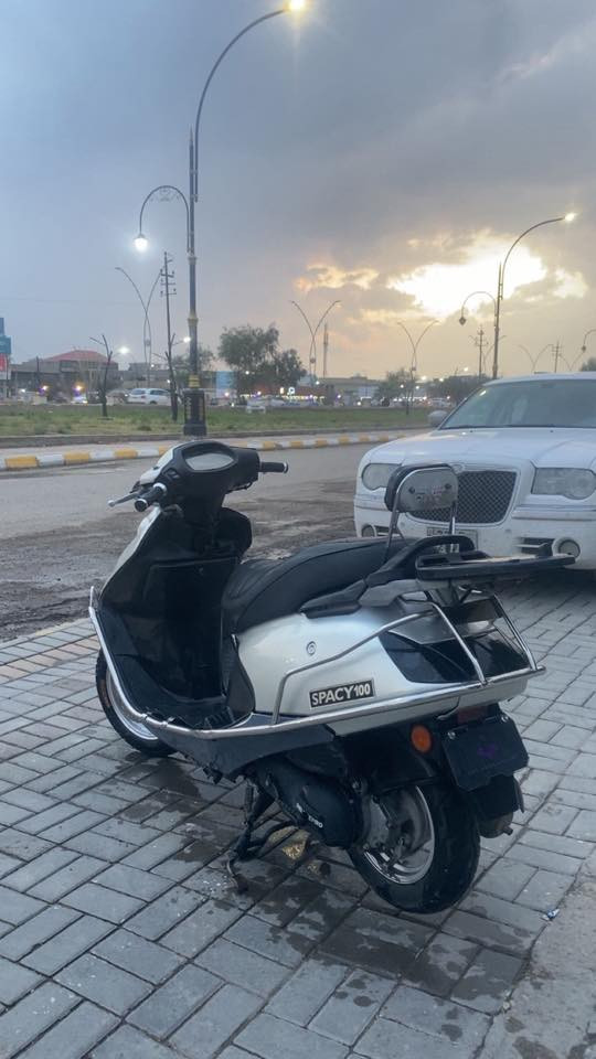 سلام عليكم دراجه سبيسي ماليزي رمبة صارلها سنة تقريبن
مكفوله من كلشي فقط بيها ملاحظات صغيره مثل الهندر سعر مطلوب585،وبيها مجال الشراي ***********
