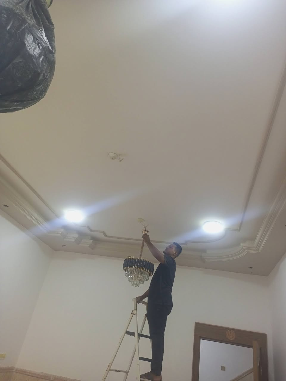 السلام عليكم عندي كادر خلف جدران ارضيات واجهات 
بانواعها دواخل صبغ طلس كلشي نشتغل  كربلاء ***********شرط العمل هندسي درجه اولى
