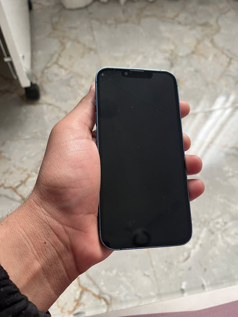 سلام عليكم ايفون 13 عادي ذاكره 128 بطاريه74 مبدل شاشه اصليه وبيه فطر بلكلاسه سعر 275 مكاني بغداد حسينيه راشديه ***********
