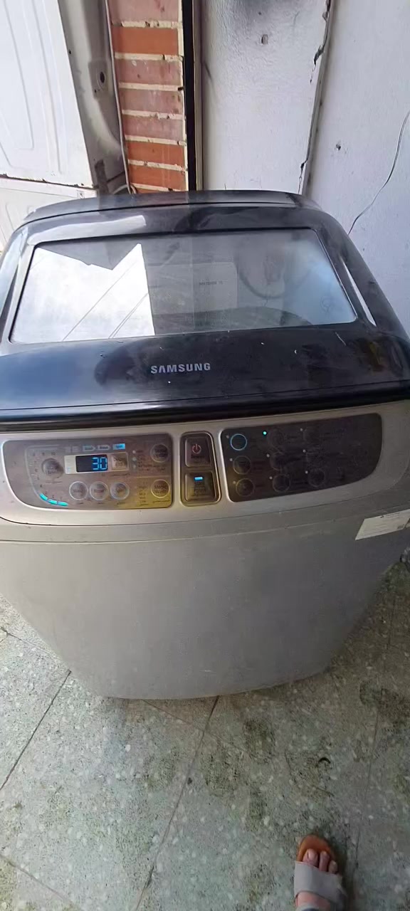 للبيع سامسونج ١٥ كيلو العنوان النجف حي الميلاد خلف مدرسة مهد الحضارات في السوق الميلاد الجديد ***********//***********
